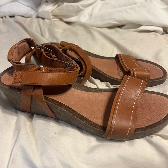 Teva Ysidro Stitch Leather Sandals - Picture 1 of 4